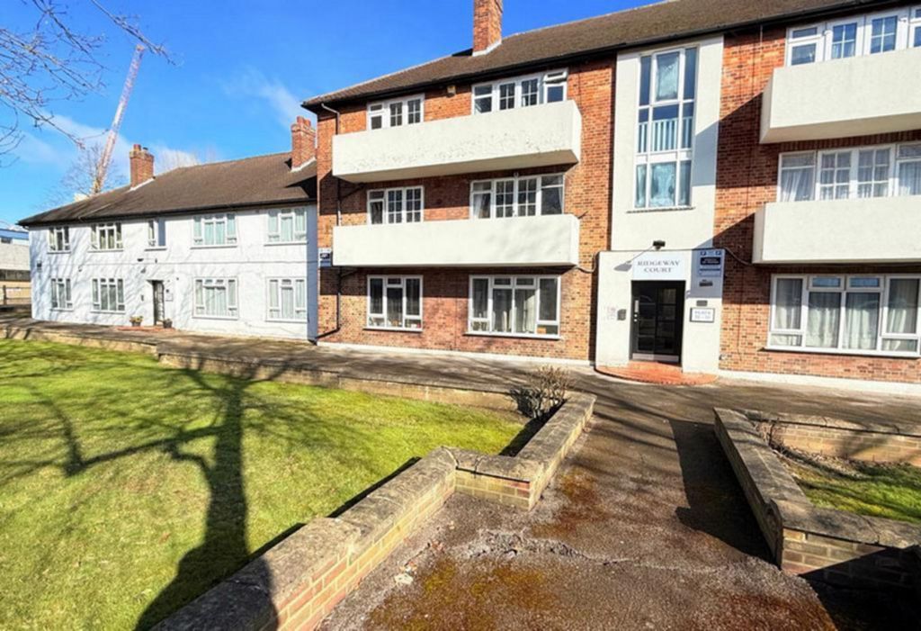 Property photo 3 of 13