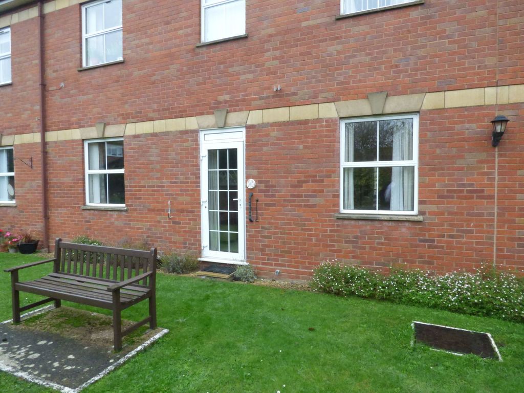 Property photo 2 of 11