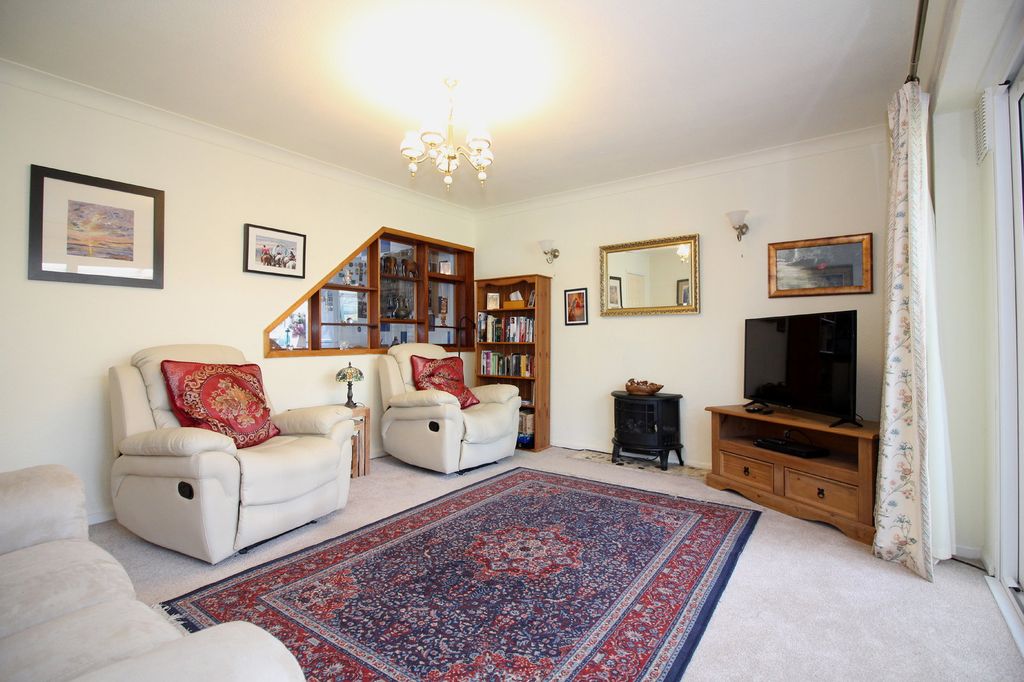 Property photo 2 of 14