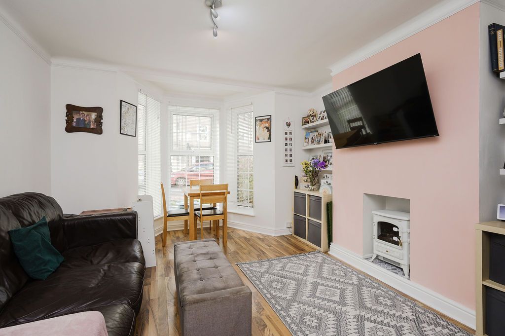 Property photo 2 of 12