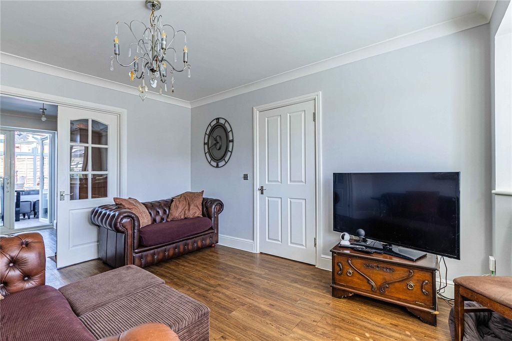 Property photo 3 of 19 Picture No. 12