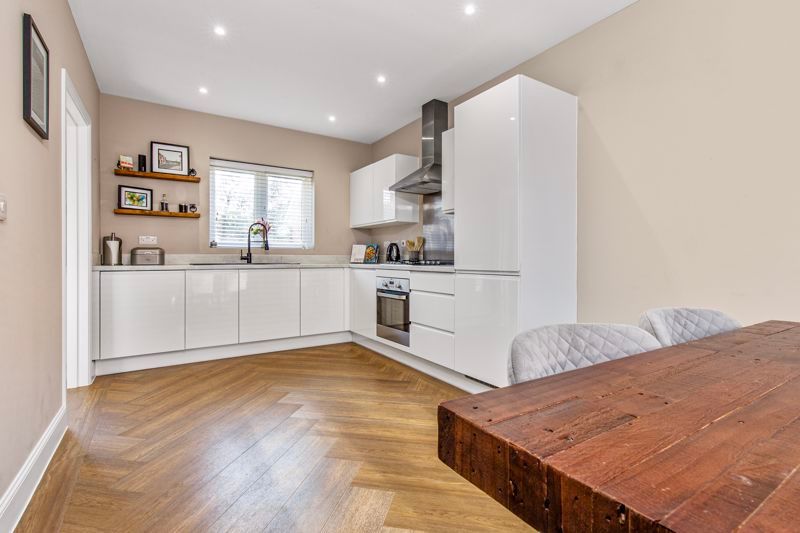 Property photo 3 of 21 Photo 5