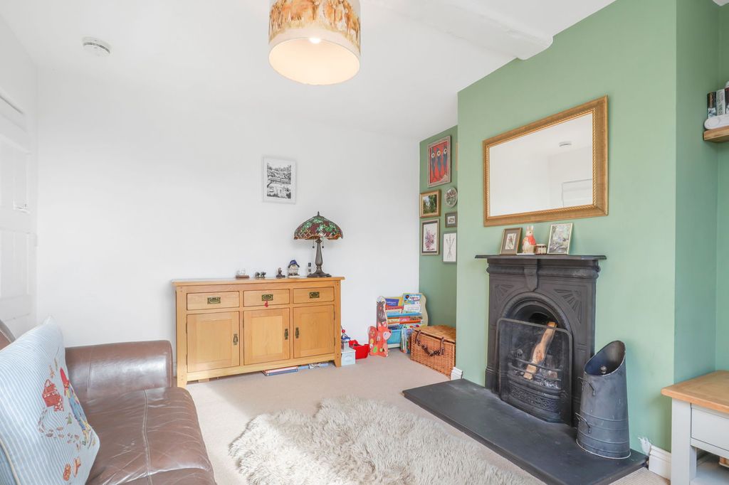 Property photo 3 of 25