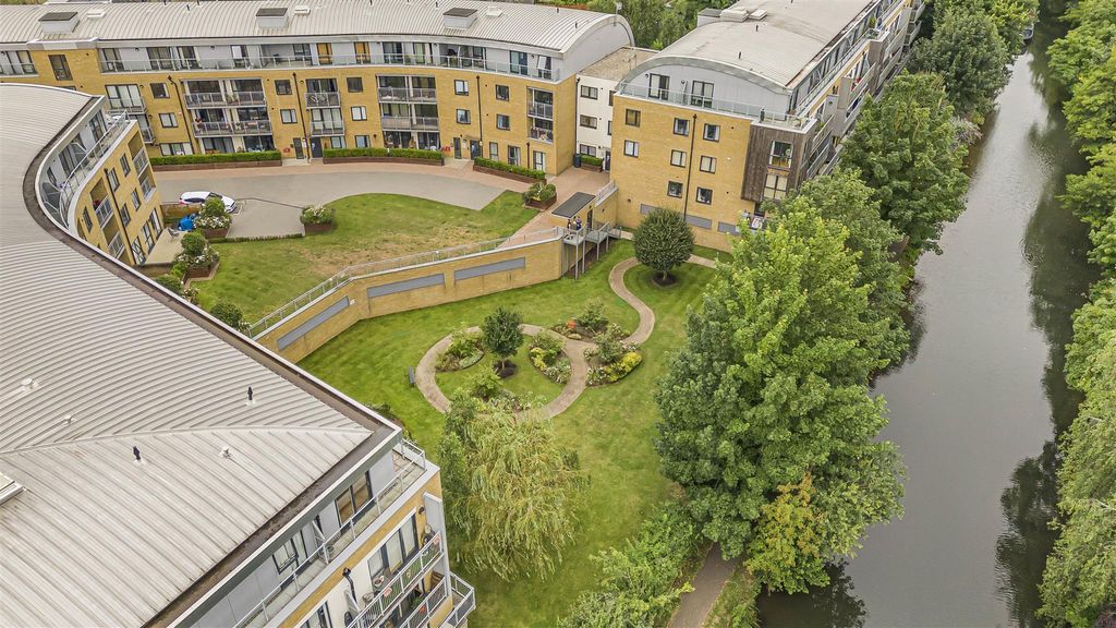 Property photo 1 of 20 13_36037.Jpg