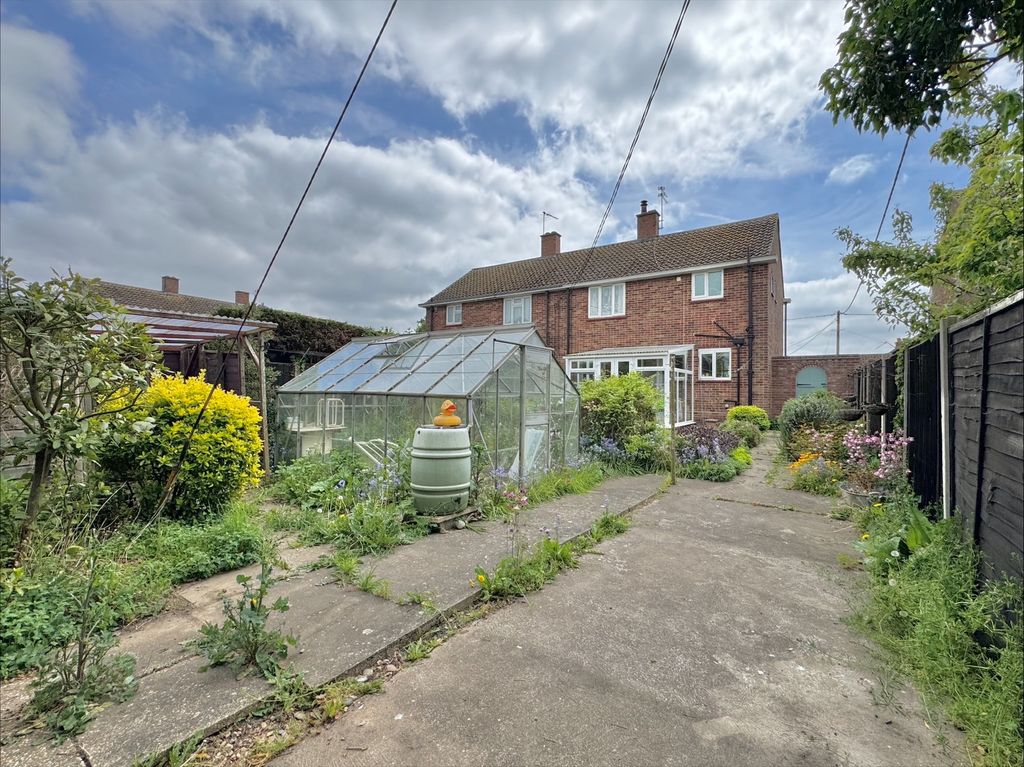 Property photo 3 of 12