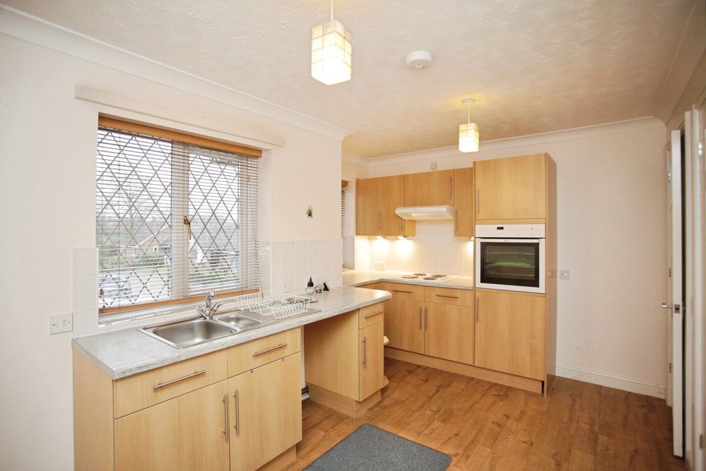 Property photo 2 of 18