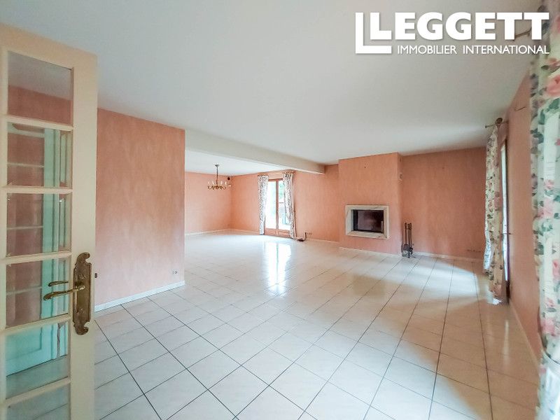 Property photo 3 of 10