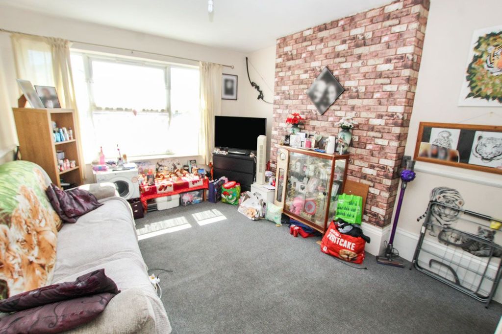 Property photo 1 of 4