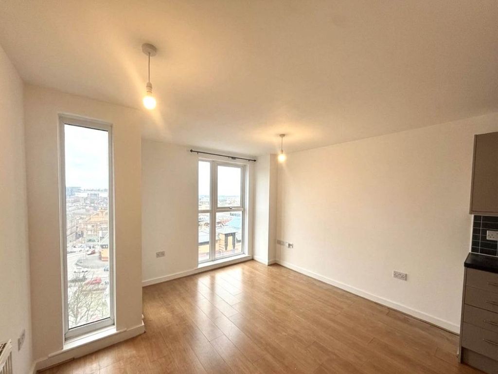 Property photo 1 of 10 246B3Aad-83B7-4d67-9Dbc-7034393F2629