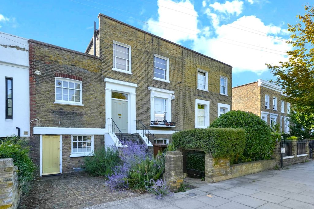 Property photo 1 of 22