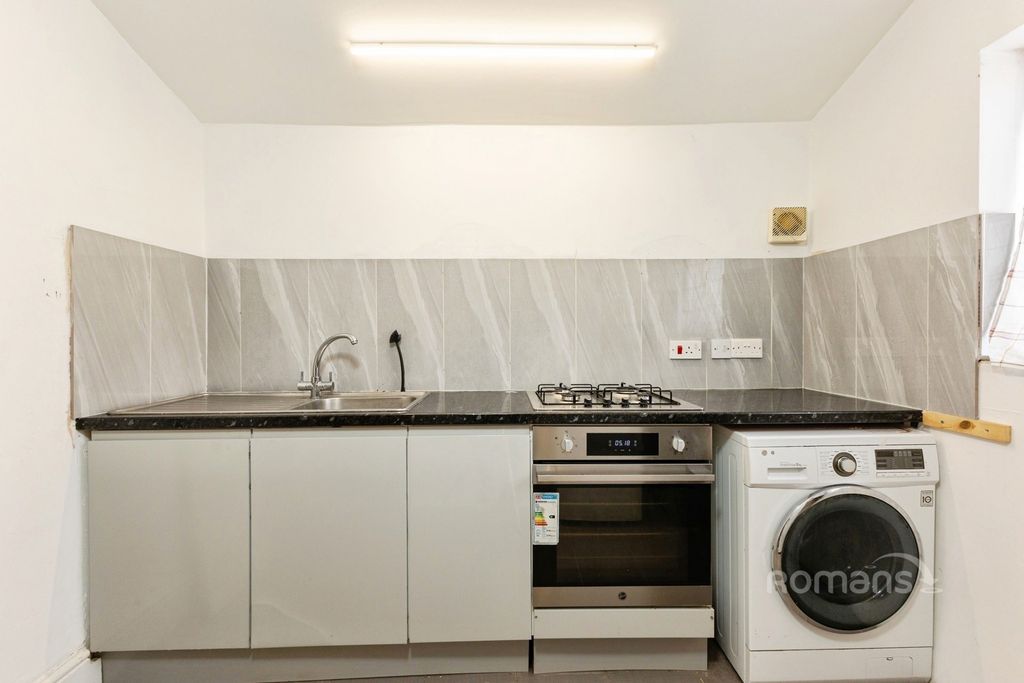 Property photo 2 of 14 Pbox-Img.Jpg