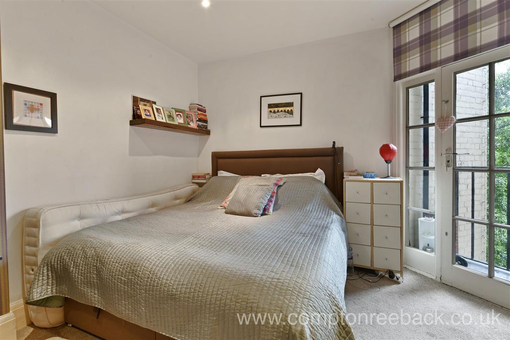 Property photo 3 of 10 Bedroom 1