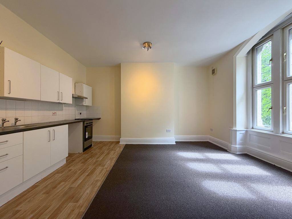 Property photo 3 of 12 Lounge Kitchen