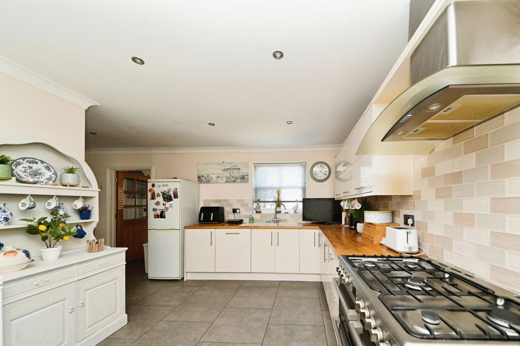Property photo 2 of 17 Photography