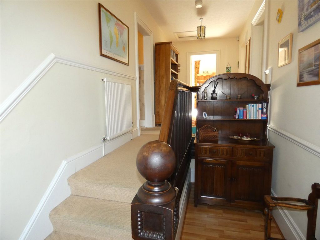 Property photo 2 of 17 Hallway