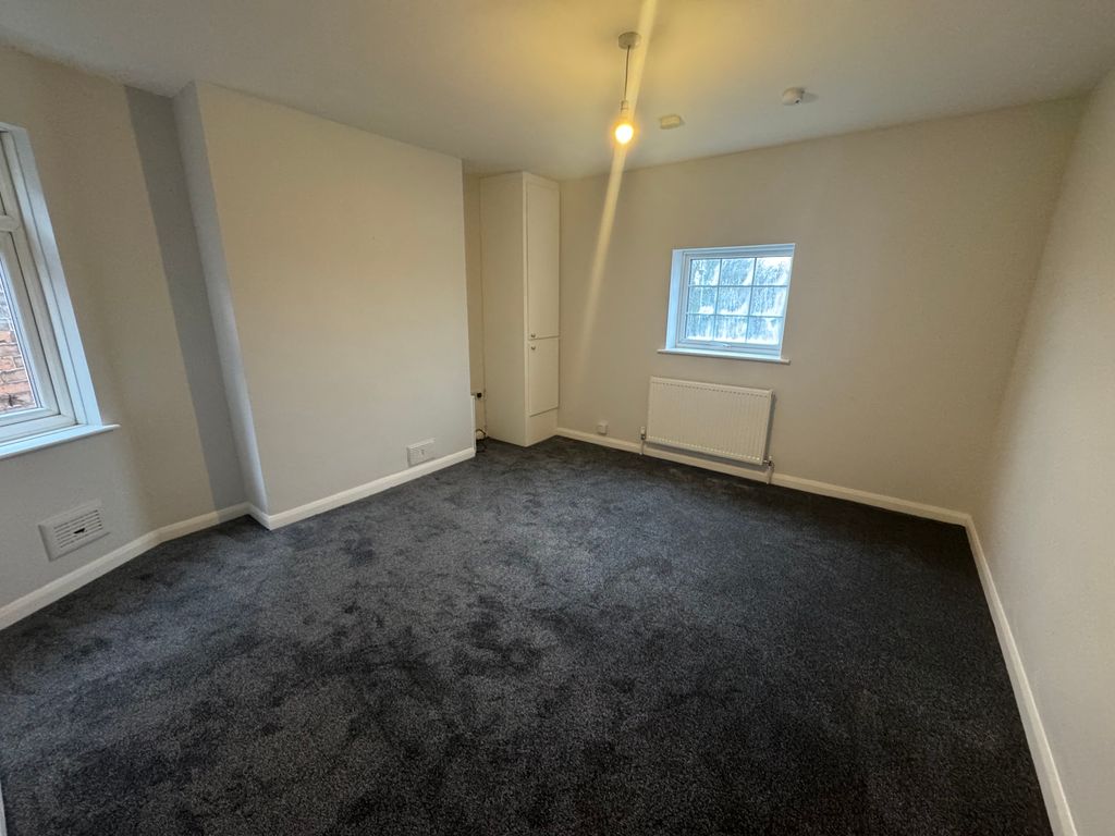 Property photo 3 of 5 Bedroom 1