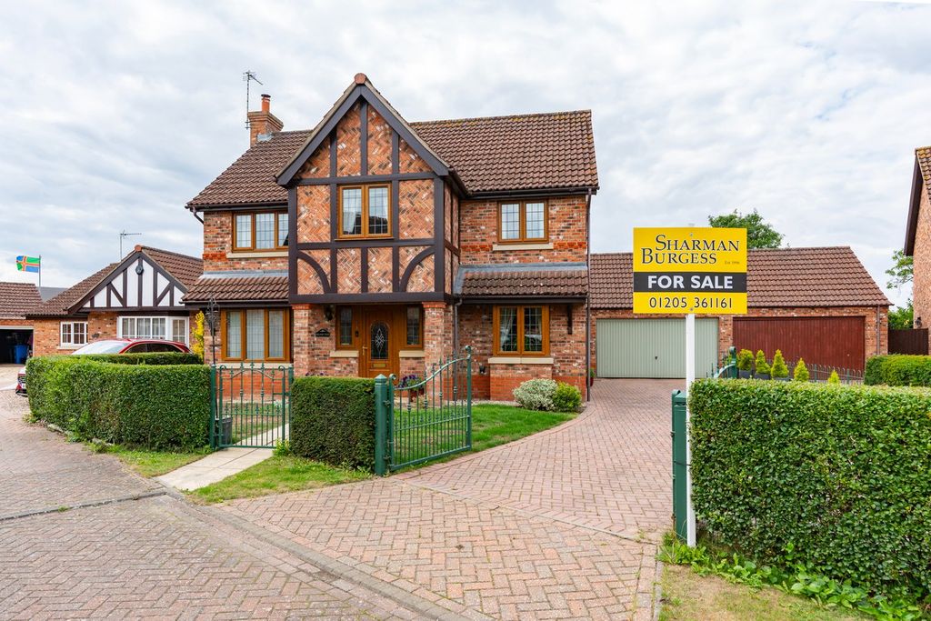 Property photo 1 of 22