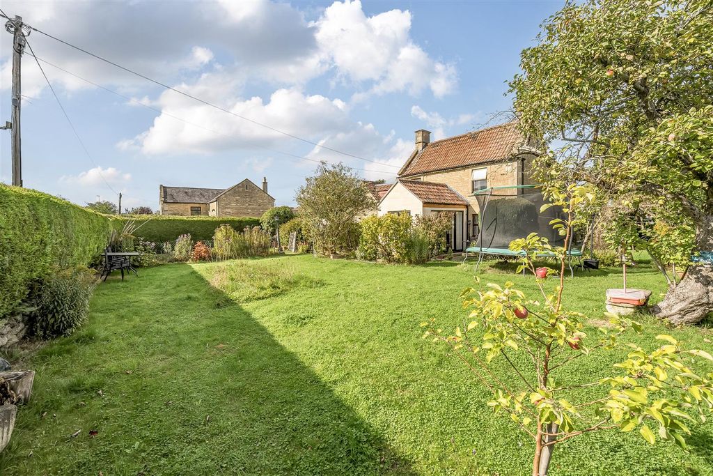 Property photo 3 of 22 1354721-5-68cc23d95E5Aa.Jpg