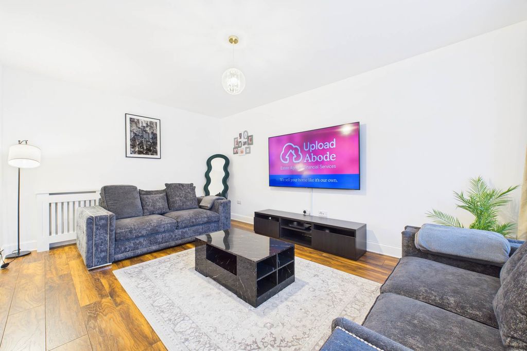 Property photo 3 of 31