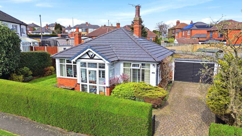 Property photo 1 of 11 29Howard001