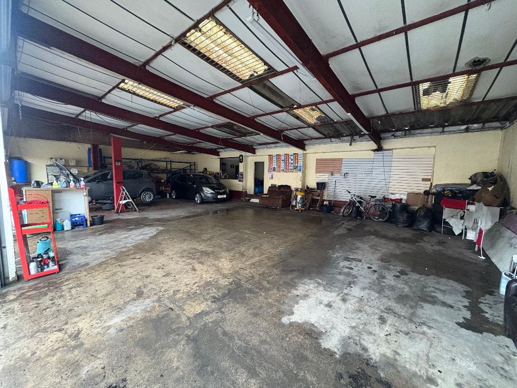 Property photo 3 of 5 Photo 3