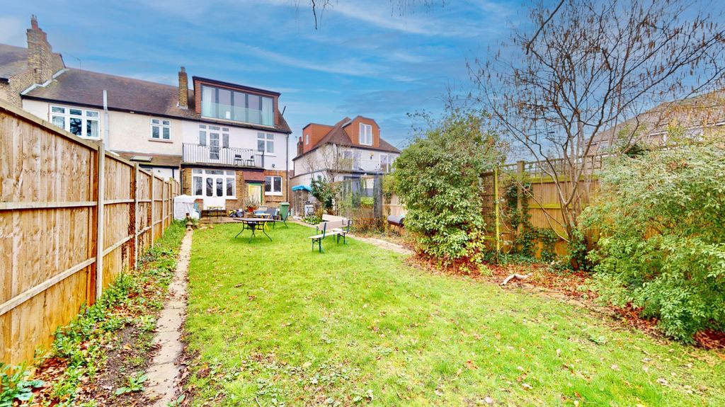 Property photo 3 of 33