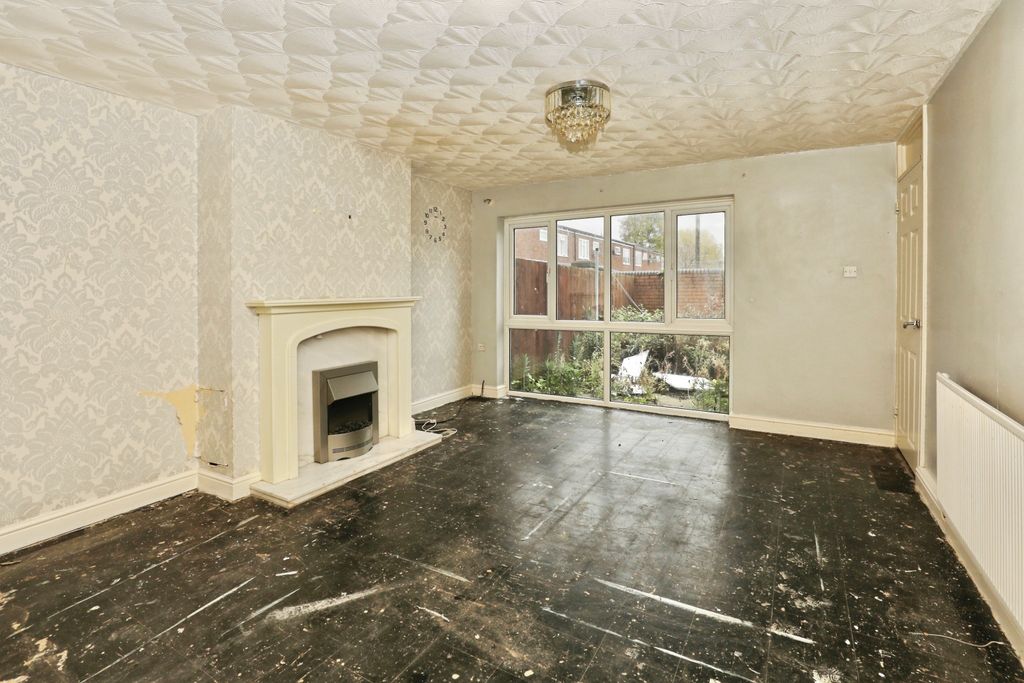 Property photo 2 of 15 Lounge/Dining Room