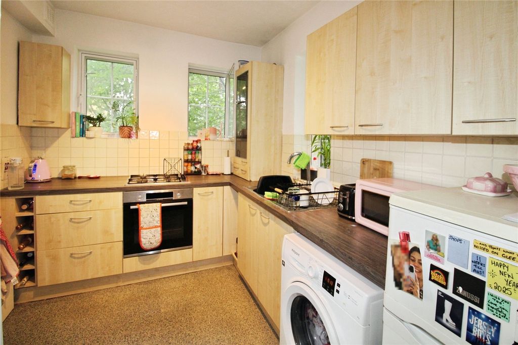 Property photo 3 of 12 Kitchen