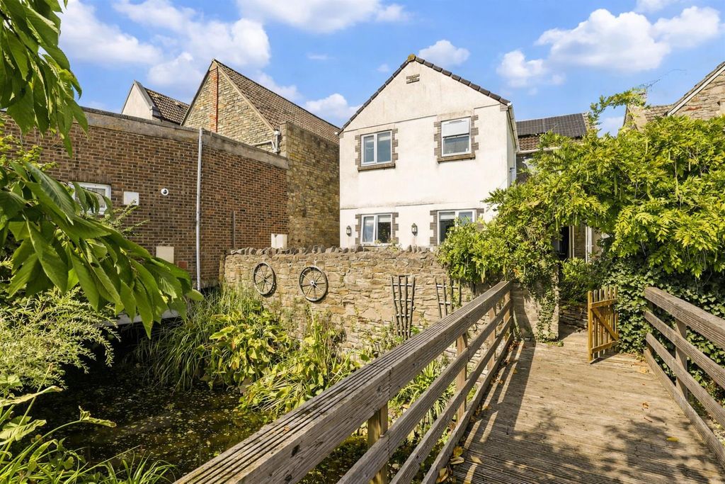 Property photo 1 of 21 Rear External.Png