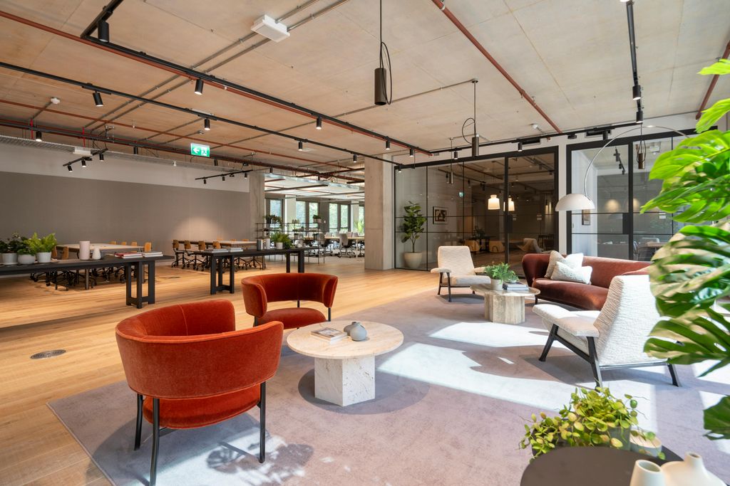 Property photo 1 of 42 MC41684899Hr.Jpg