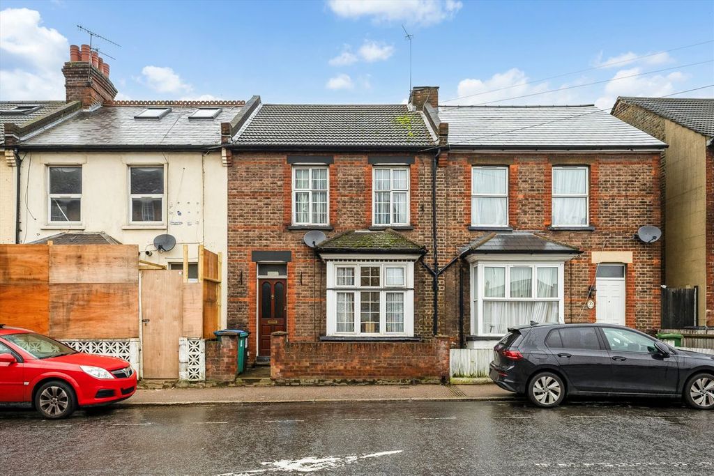 Property photo 1 of 5