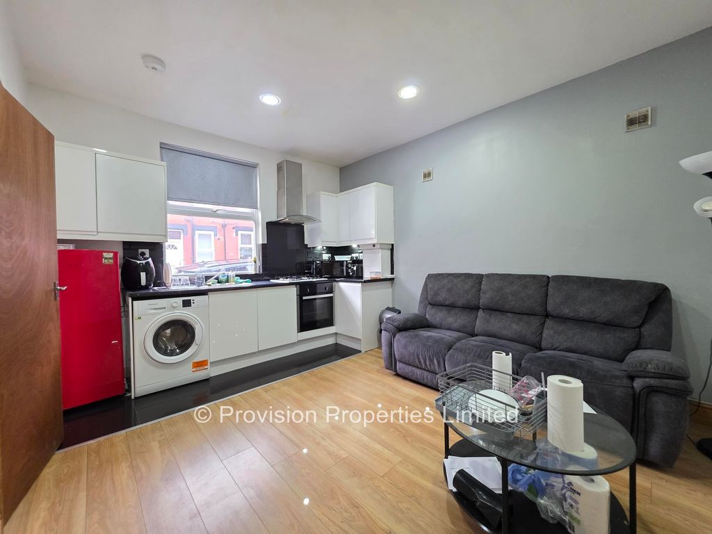 Property photo 1 of 6 Photo