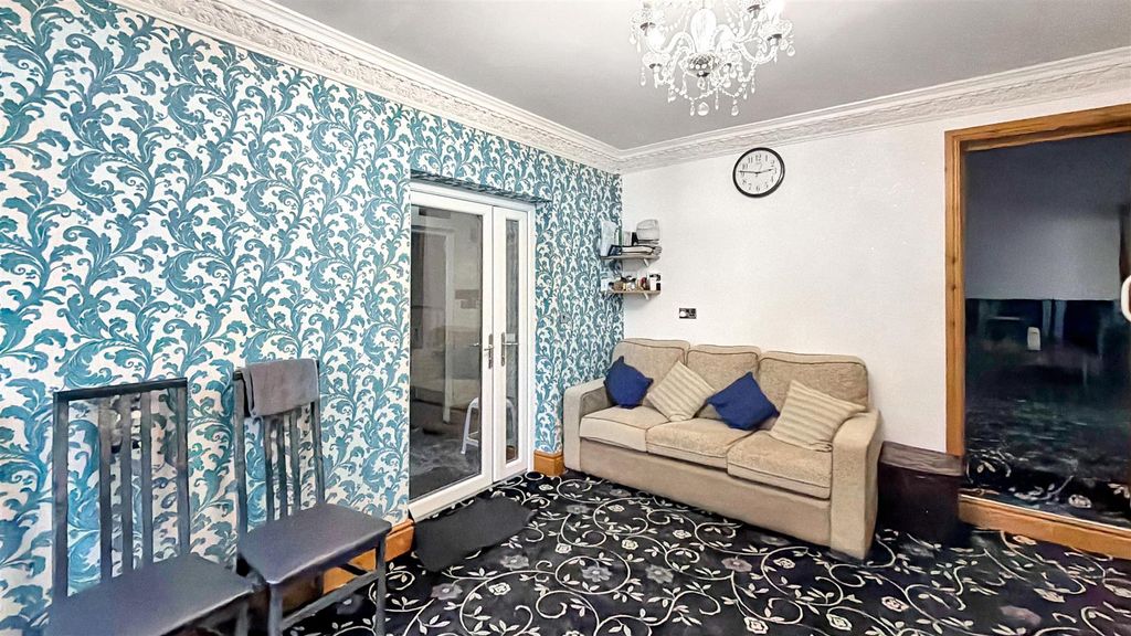 Property photo 2 of 12 1d07c3B61100E4Bd72ba27F194612135380Be447.Jpg