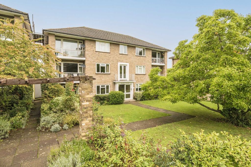 Property photo 1 of 8