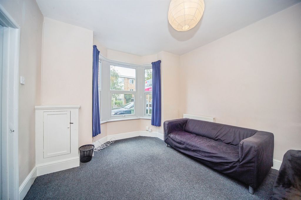 Property photo 2 of 23