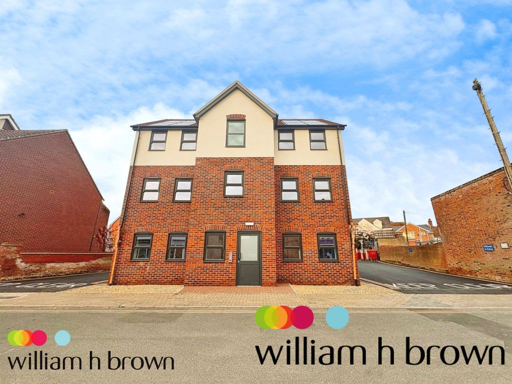 Property photo 1 of 7 Bedroom 2