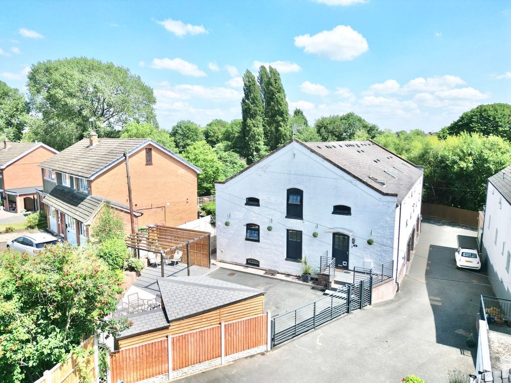 Property photo 1 of 26