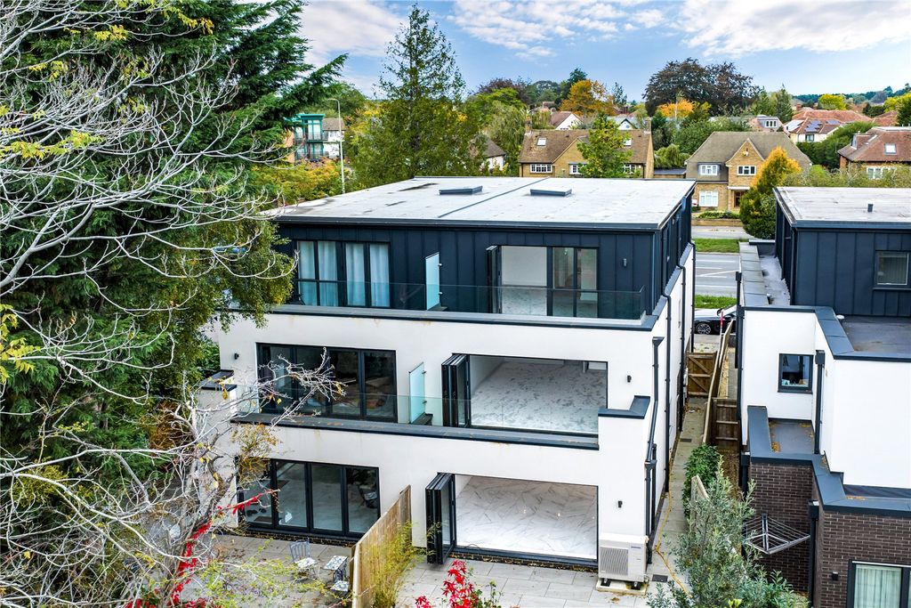 Property photo 2 of 23 Picture No. 02