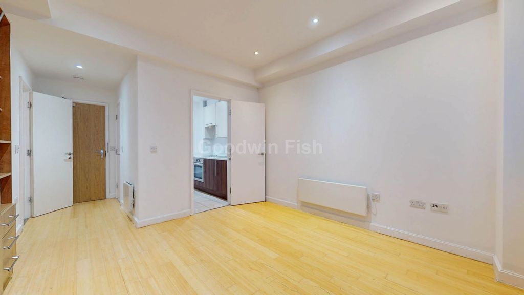 Property photo 2 of 6