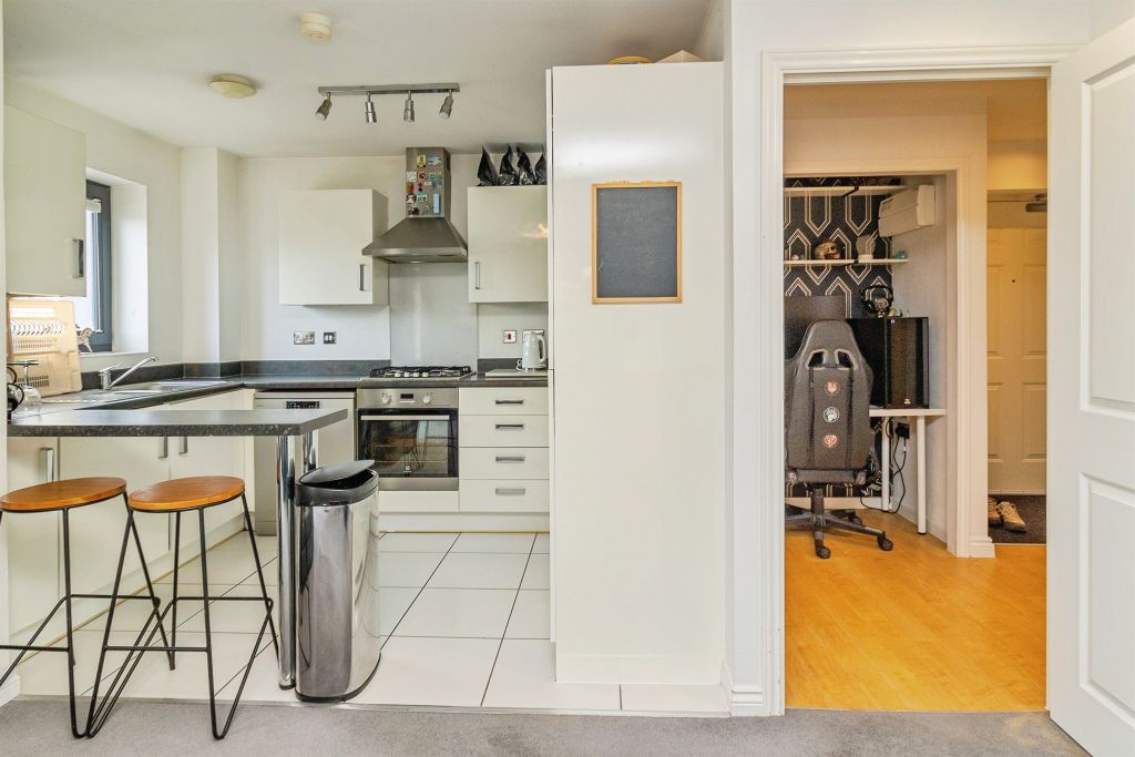 Property photo 2 of 12