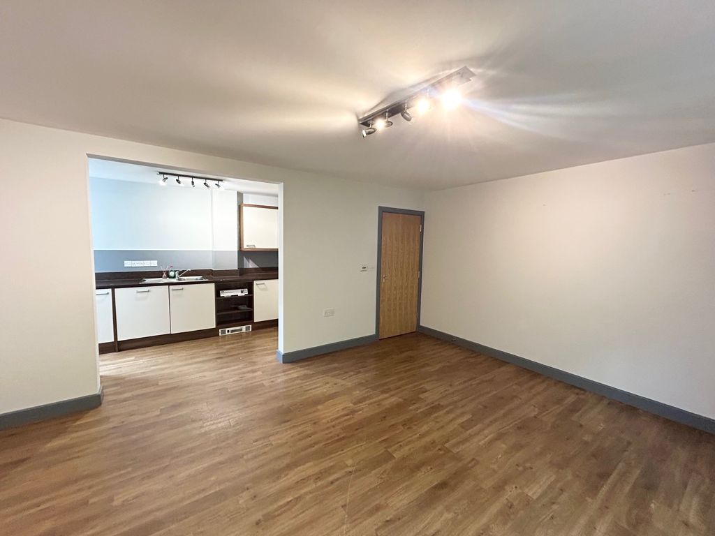 Property photo 2 of 10 Lounge