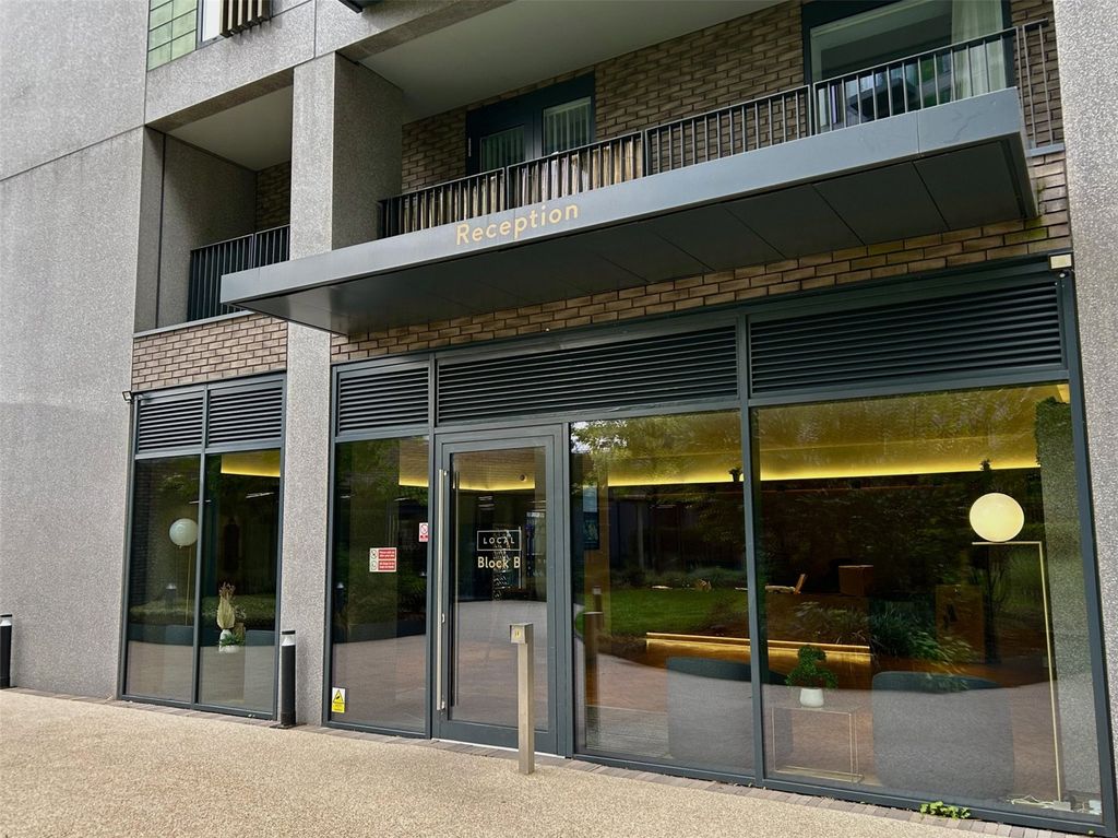 Property photo 2 of 17 Picture No. 14