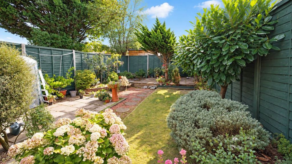 Property photo 2 of 19