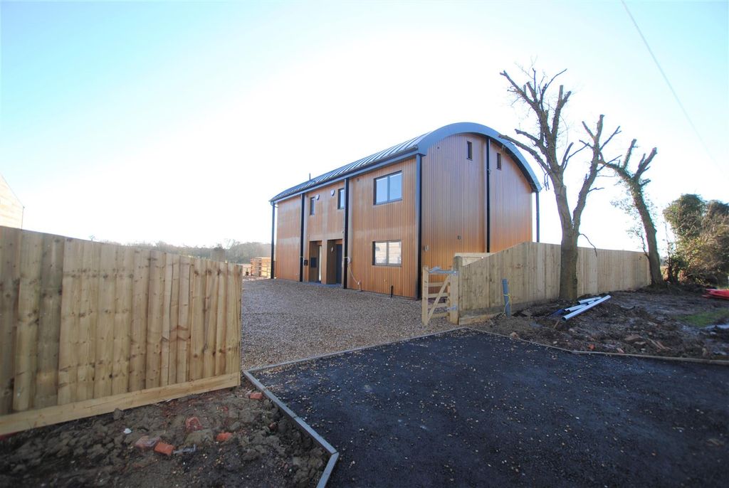 Property photo 1 of 15 Dutch Barn Side Front.Jpg