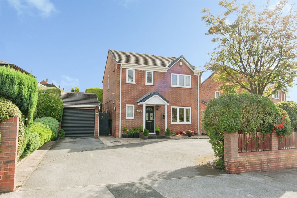 Property photo 1 of 16