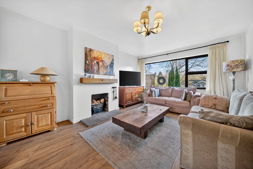 Property photo 2 of 18 Picture No. 27