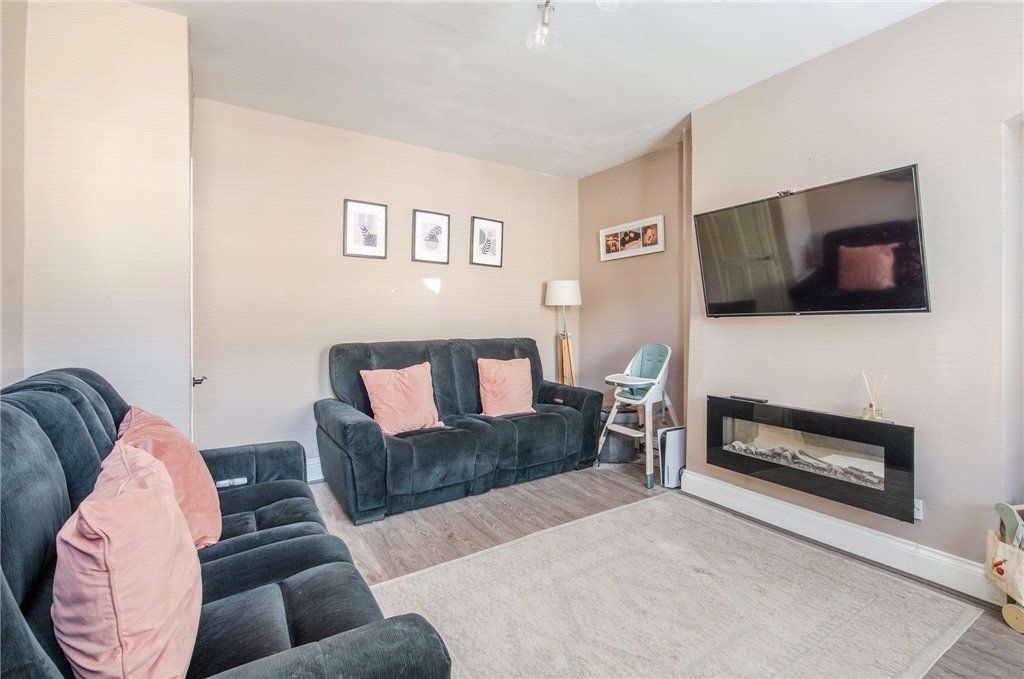 Property photo 2 of 12 New Street