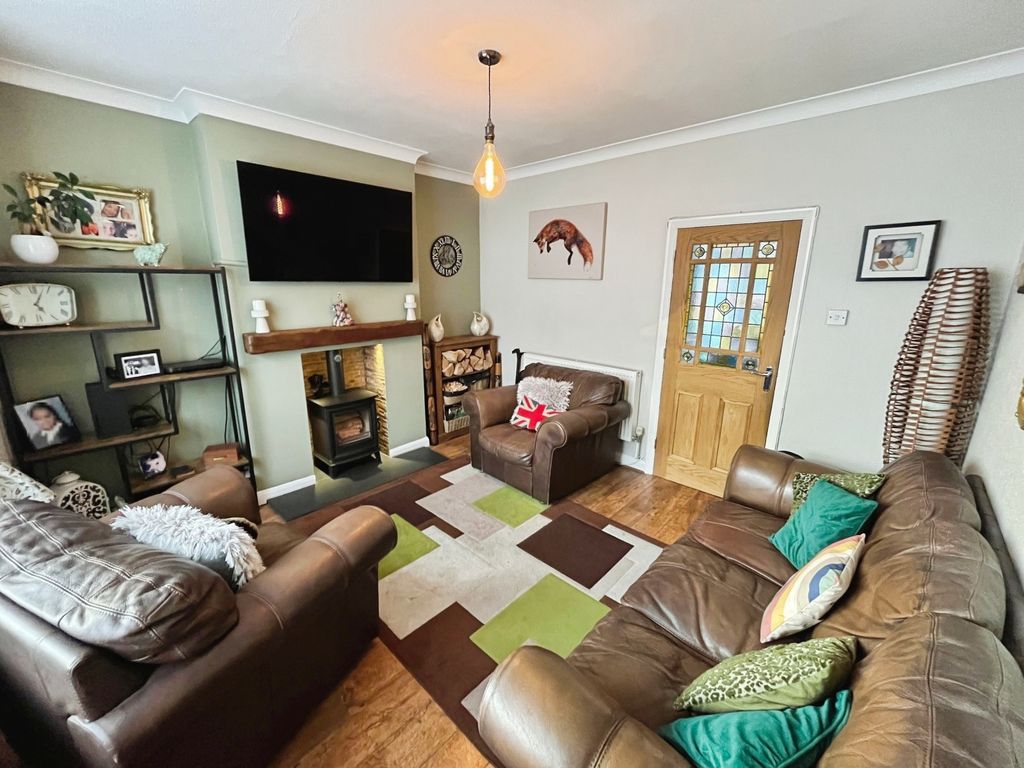 Property photo 2 of 13 Lounge