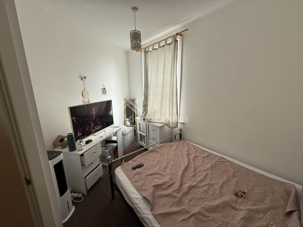 Additional image 5 of 2 bed flat for saleWellington Road, Dewsbury WF13