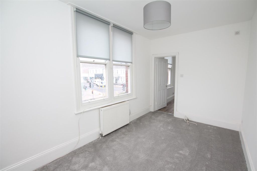 Property photo 3 of 5 Living Room